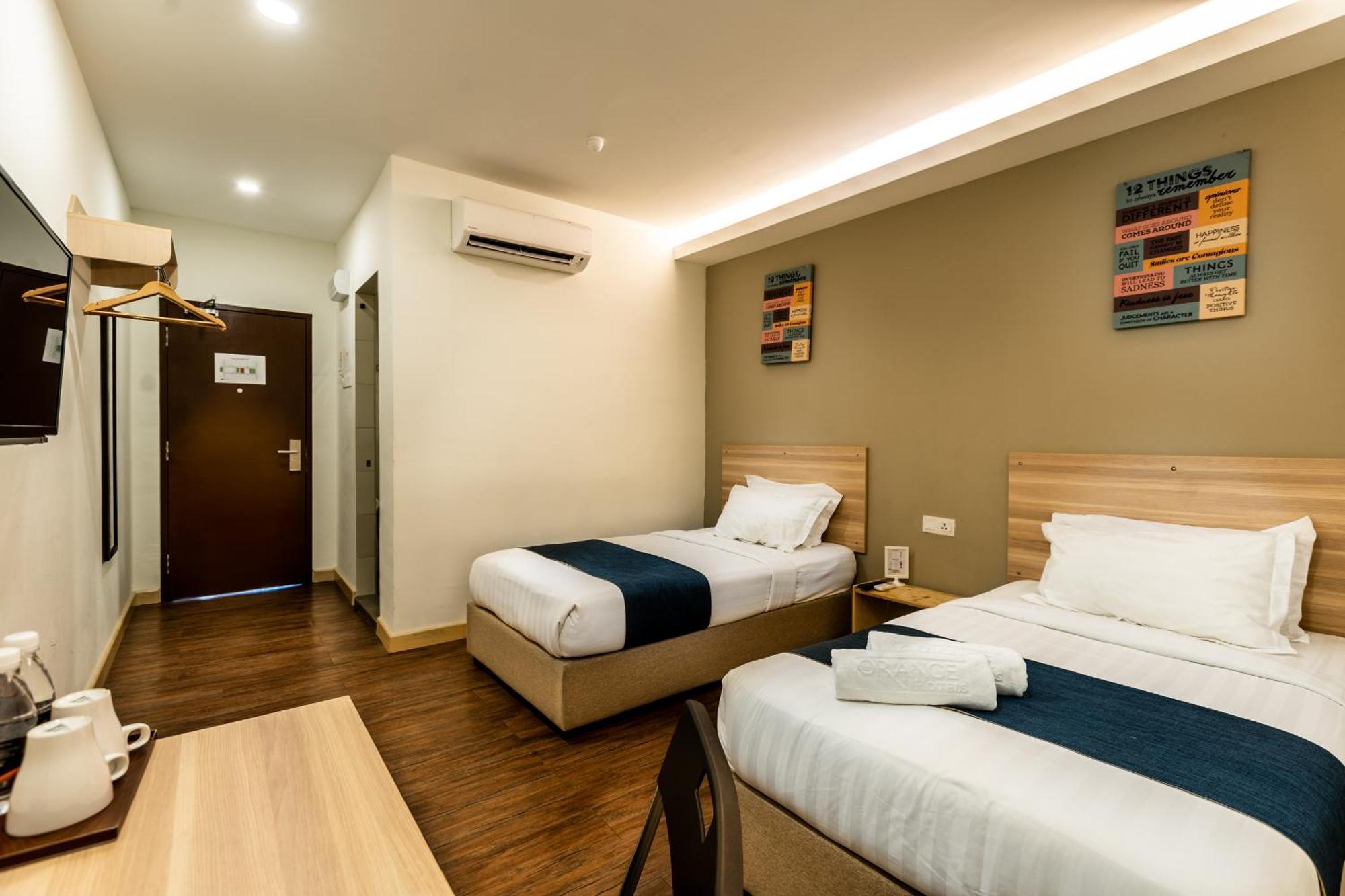 1 Orange Hotel Klia & Klia2 Sepang Exteriör bild